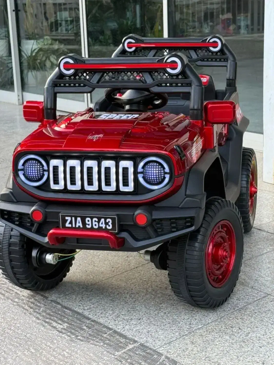 ماشین شارژی ۴موتوره اورجینال|اسباببازی بچه|کرمانشاه, |دیوار