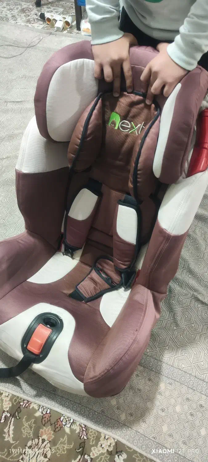 صندلی کودک داخل ماشین|تخت و صندلی بچه|کرمانشاه, |دیوار