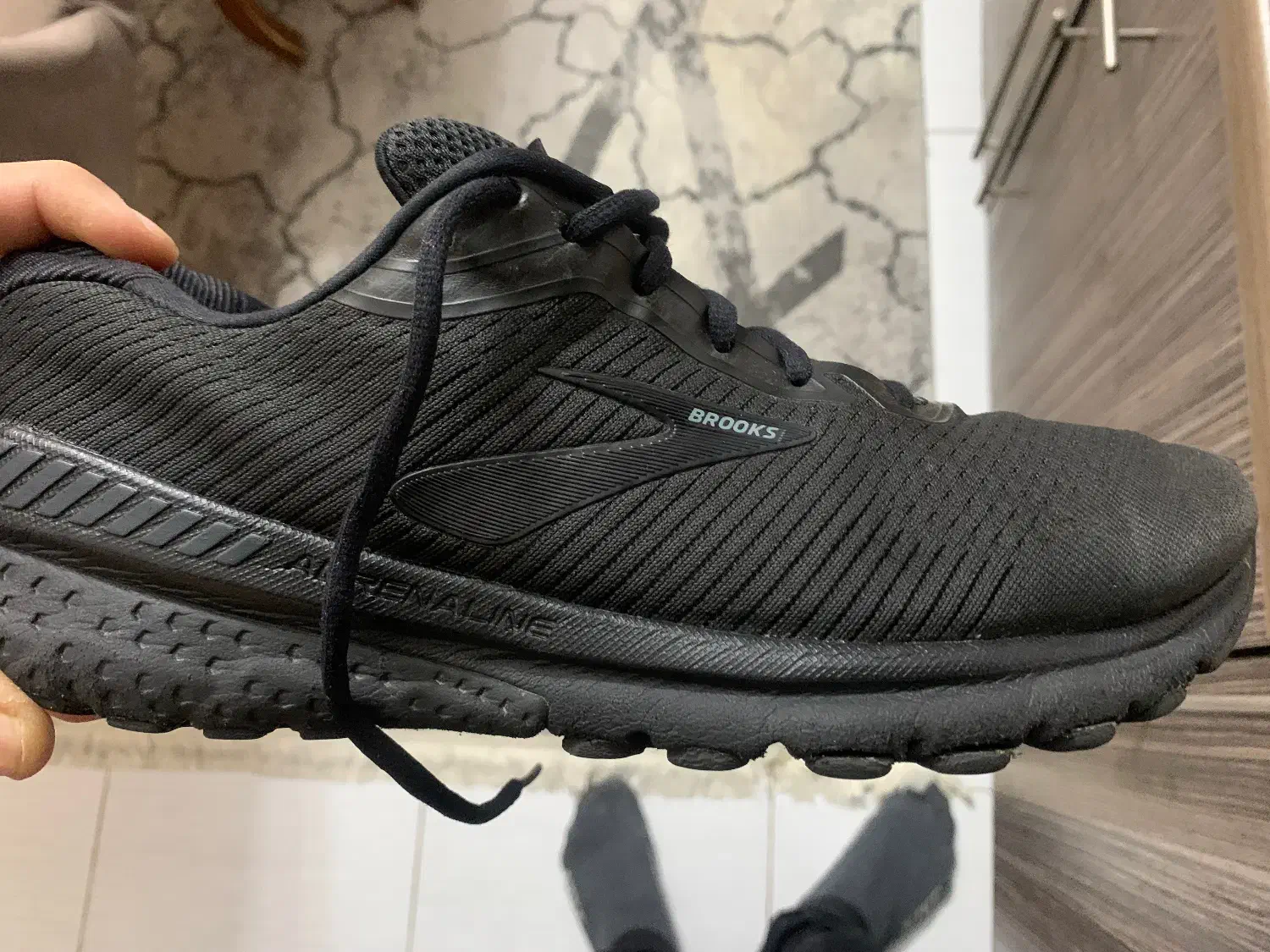 کفش بروکس ۴۴|کیف، کفش، کمربند|کنگاور, |دیوار