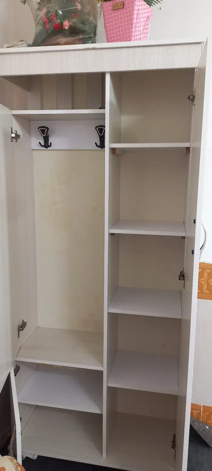 کمد و جاکفشی|جاکفشی، کمد، دراور|قم, ولیعصر|دیوار