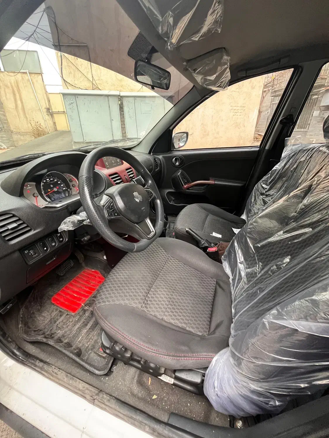 کوئیک اتوماتیک فول پلاس ۱۴۰۰|خودرو سواری و وانت|کرج, ساسانی (قلمستان)|دیوار