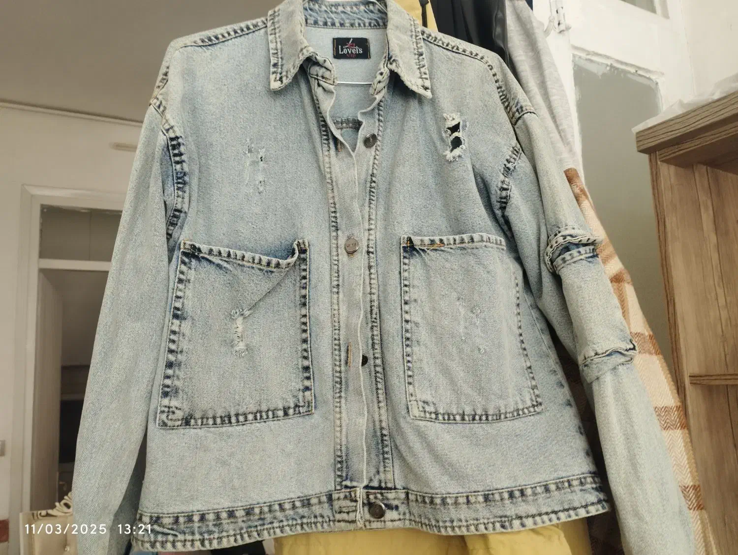 کت جین|لباس|قم, باجک یک|دیوار