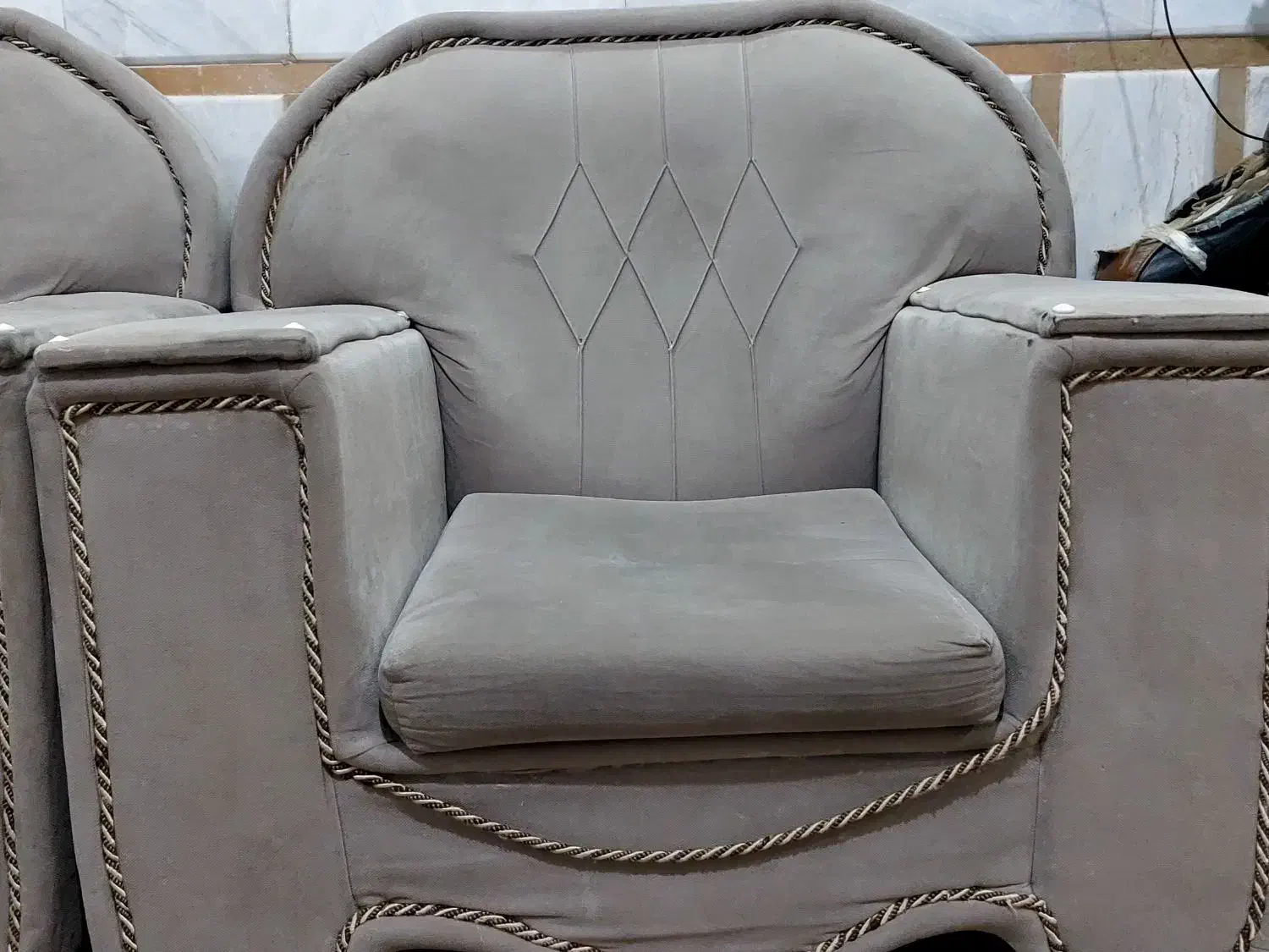 یک جفت مبل|مبلمان خانگی و میز عسلی|زاهدان, |دیوار