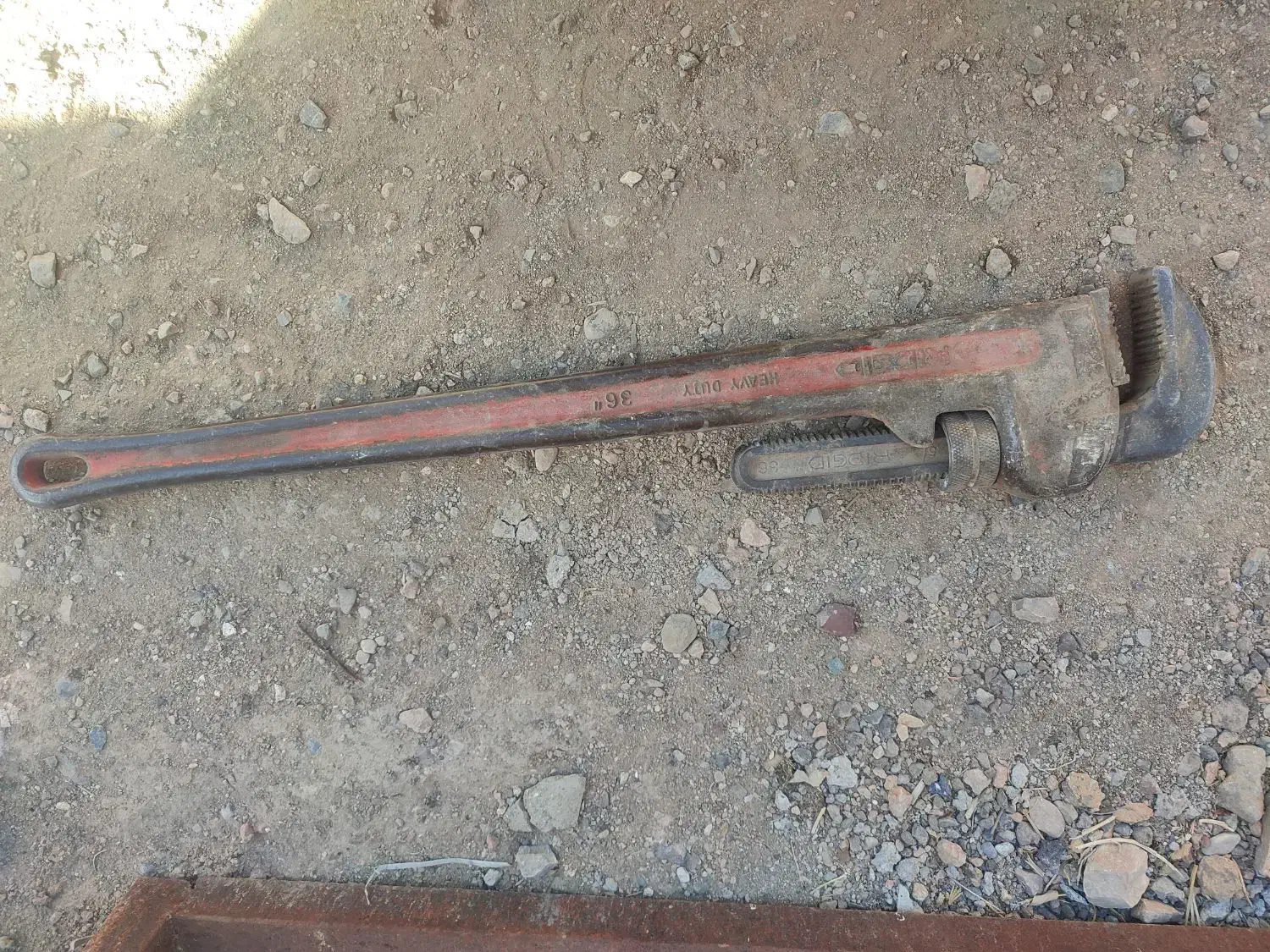 آچار شلاقی یا لوله گیر|ابزارآلات|بیستون, |دیوار