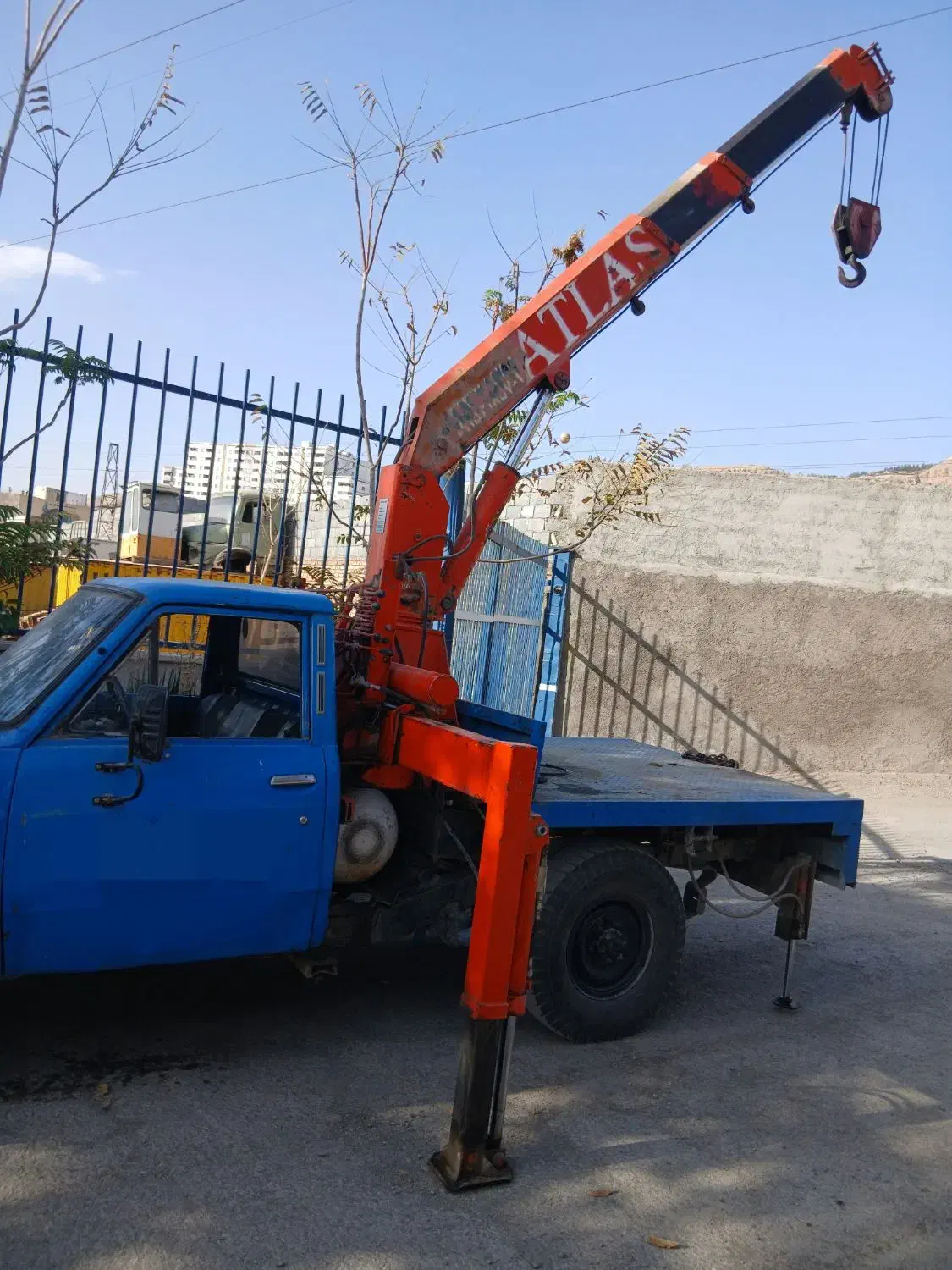 نیسان جرثقیل، 2 تن با ارتفاع دکل 7 متر|خودرو سواری و وانت|اصفهان, شفق|دیوار