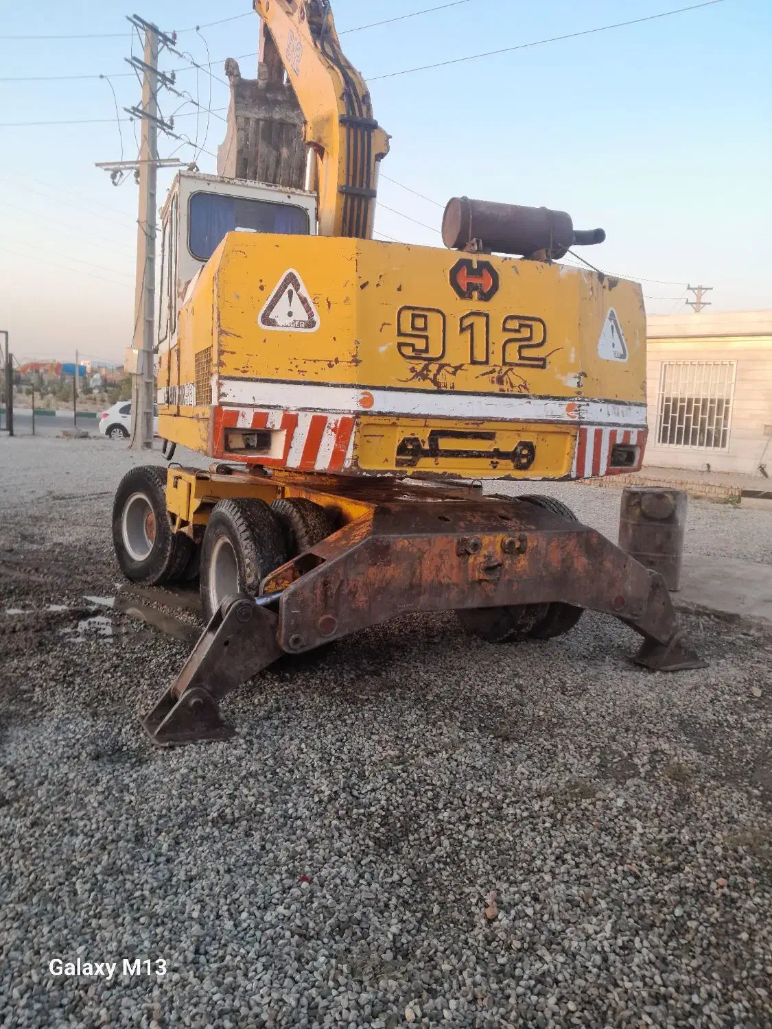 بیل میکانیکی  ۹۱۲ هپکو|خودرو سنگین|رباط‌کریم, رباط‌کریم|دیوار