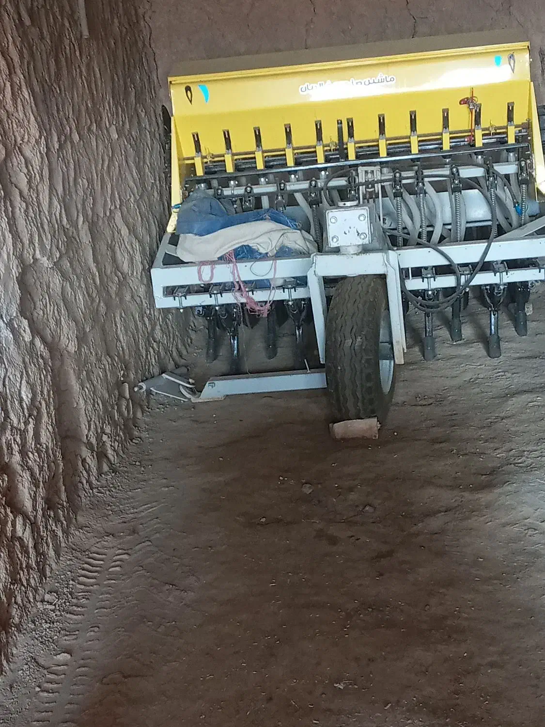 عمیقکار یانزده ردیفه درحد نو|ماشین‌آلات صنعتی|لالجین, |دیوار