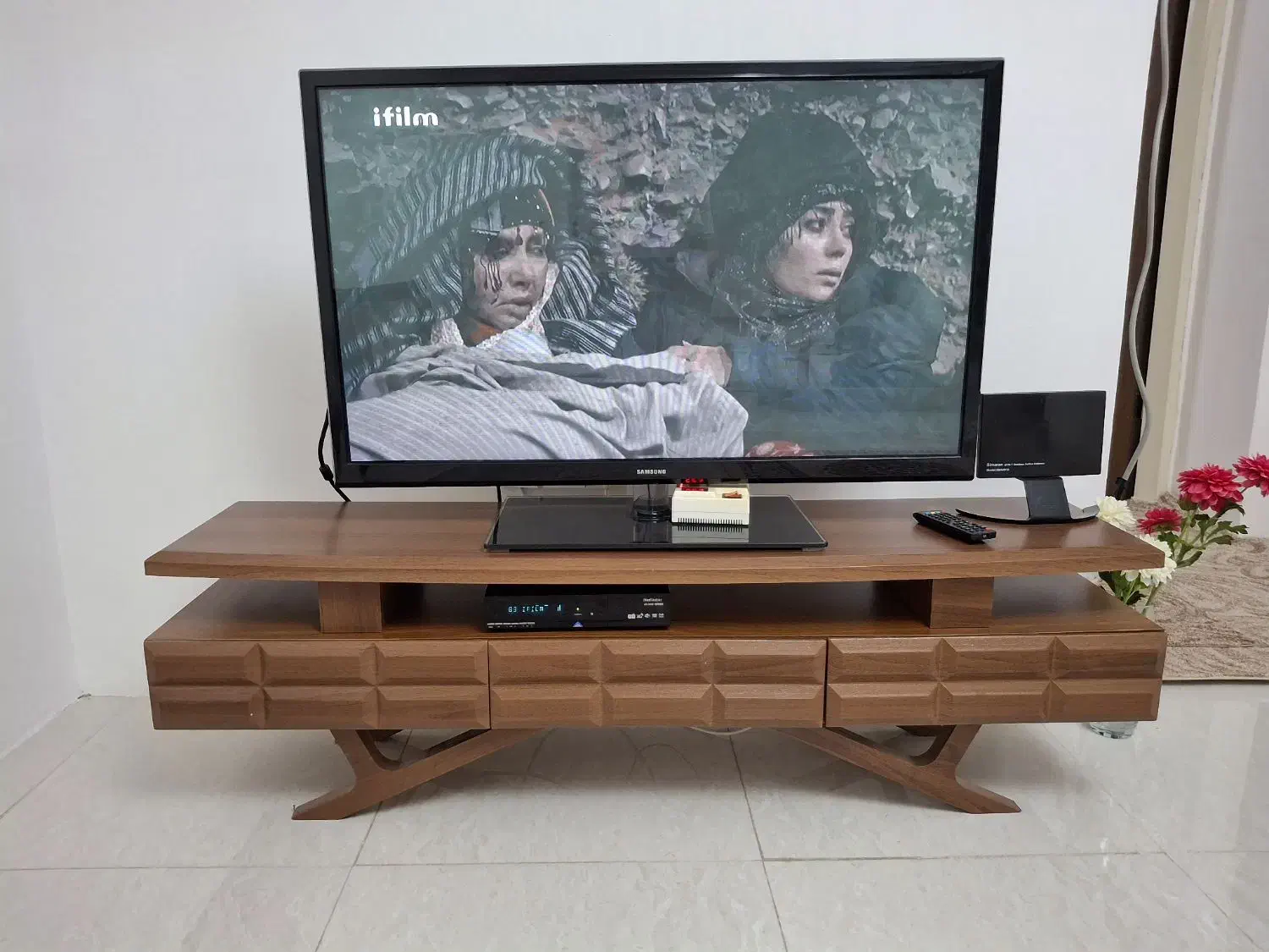 تلویزیون LEDسامسونگ۴۳اینچ|تلویزیون و پروژکتور|الوند, |دیوار