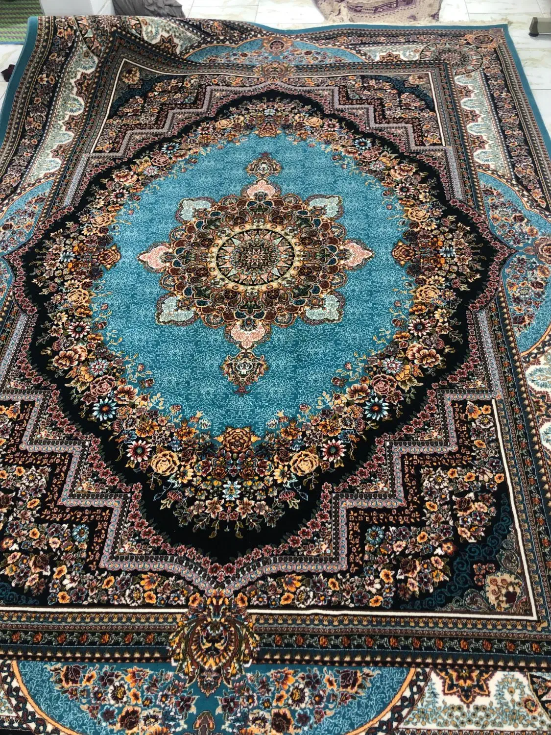 فرش ۷۰۰شونه رنگ فیروزاه ای|فرش|اراک, |دیوار