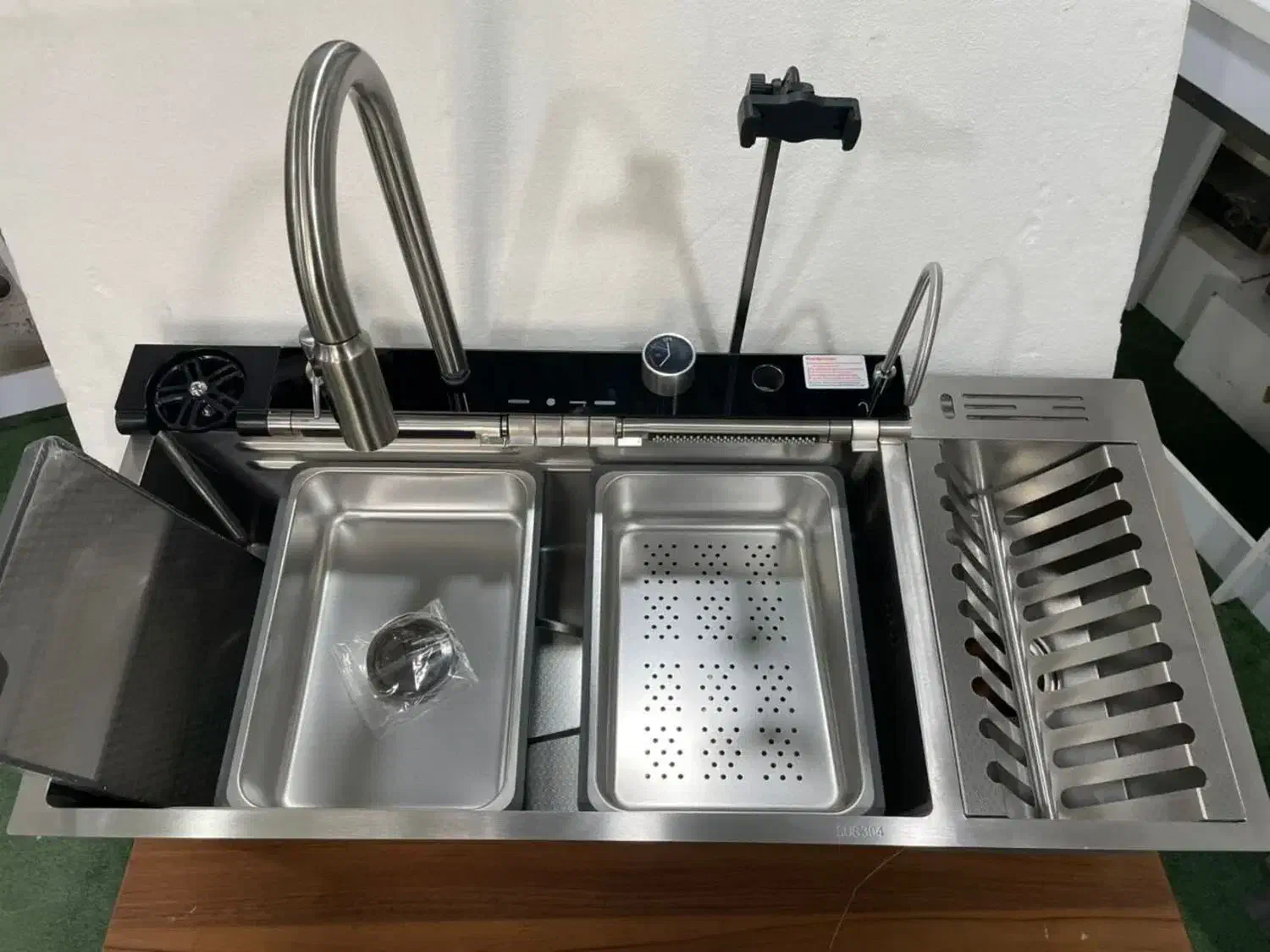 فرنگی روشویی علم دوش|لوازم سرویس بهداشتی|قم, نیروگاه|دیوار