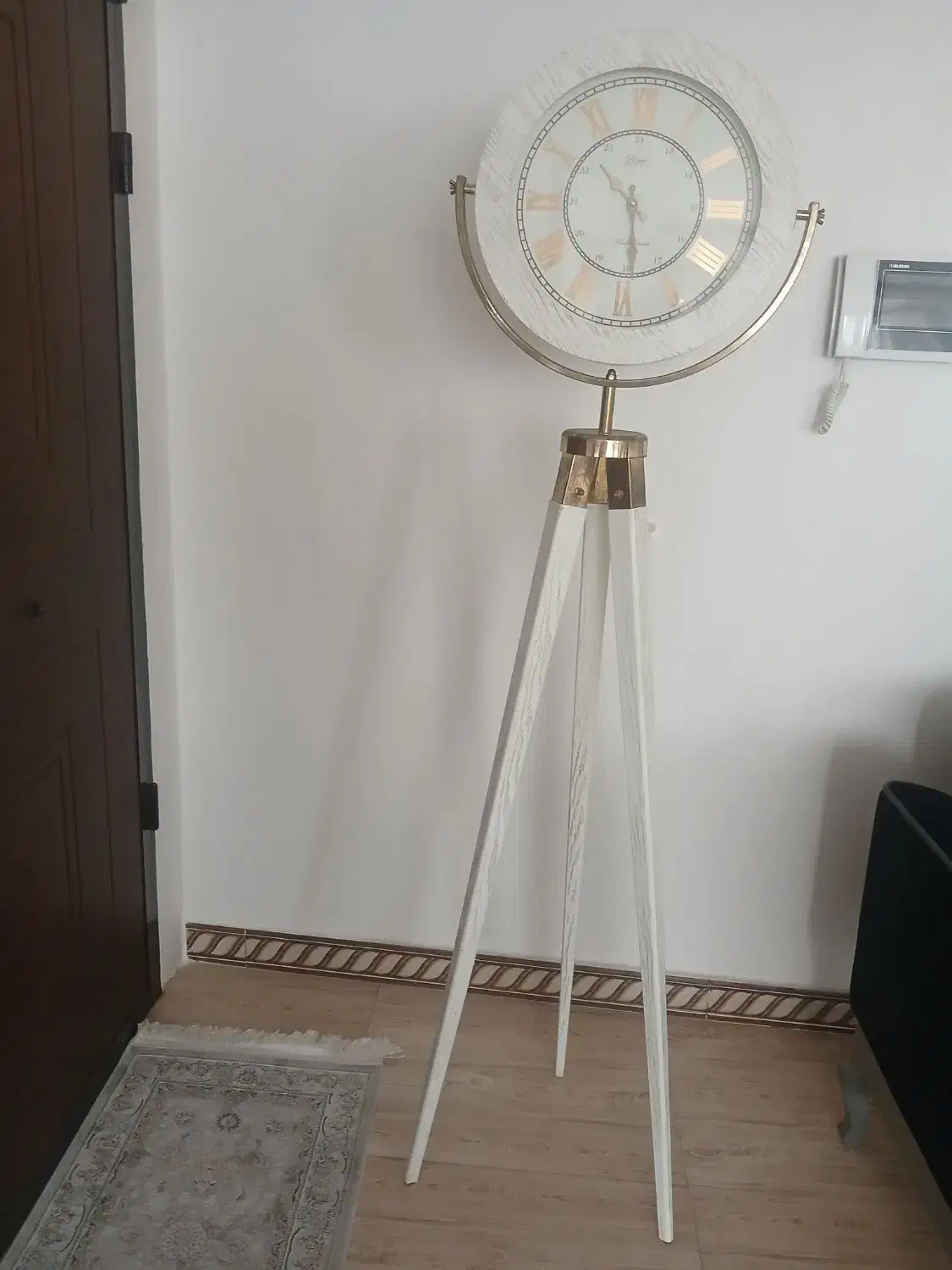 ساعت ایستاده|ساعت دیواری و تزئینی|رشت, پل تالشان|دیوار