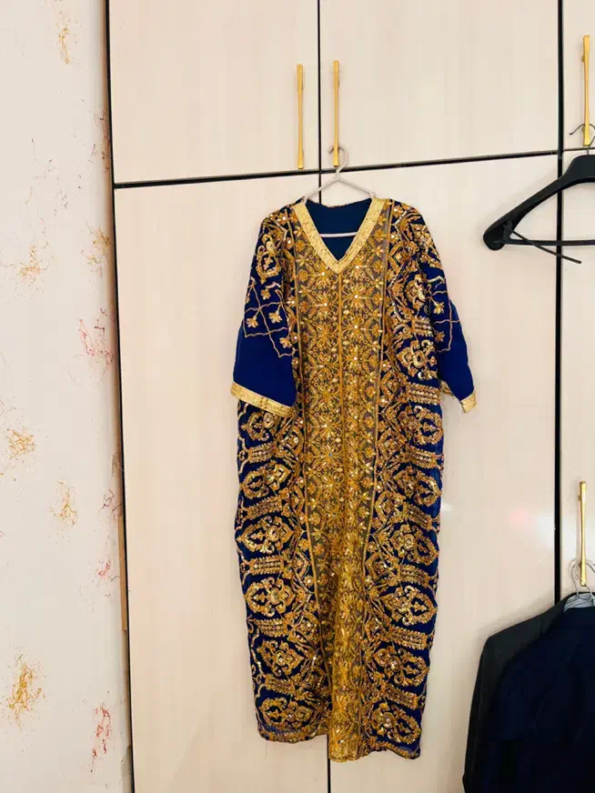 کفتان|لباس|مسجد سلیمان, |دیوار