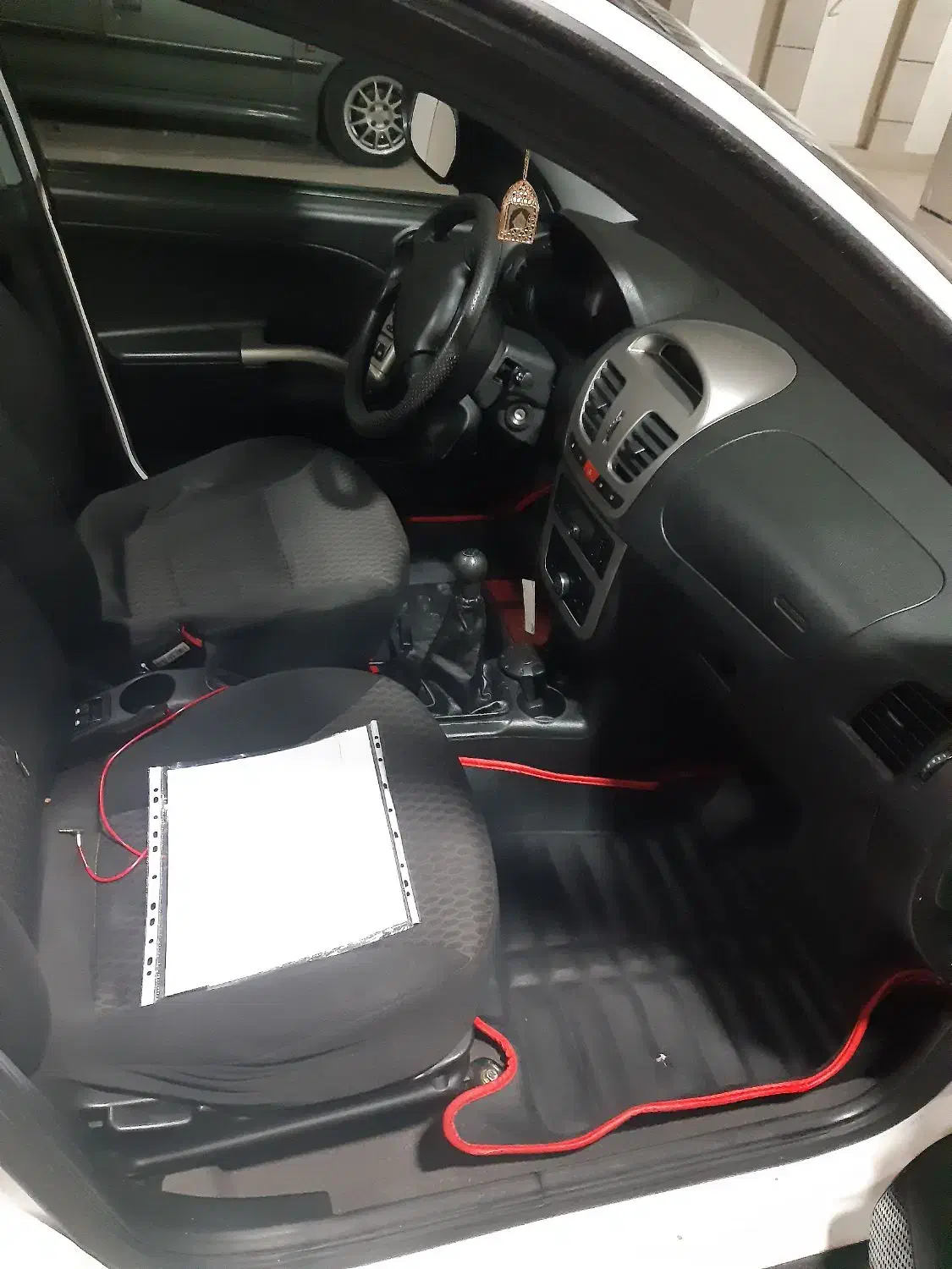 کوییک آر سفید مشکی پارس خودرویی|خودرو سواری و وانت|بروجرد, |دیوار