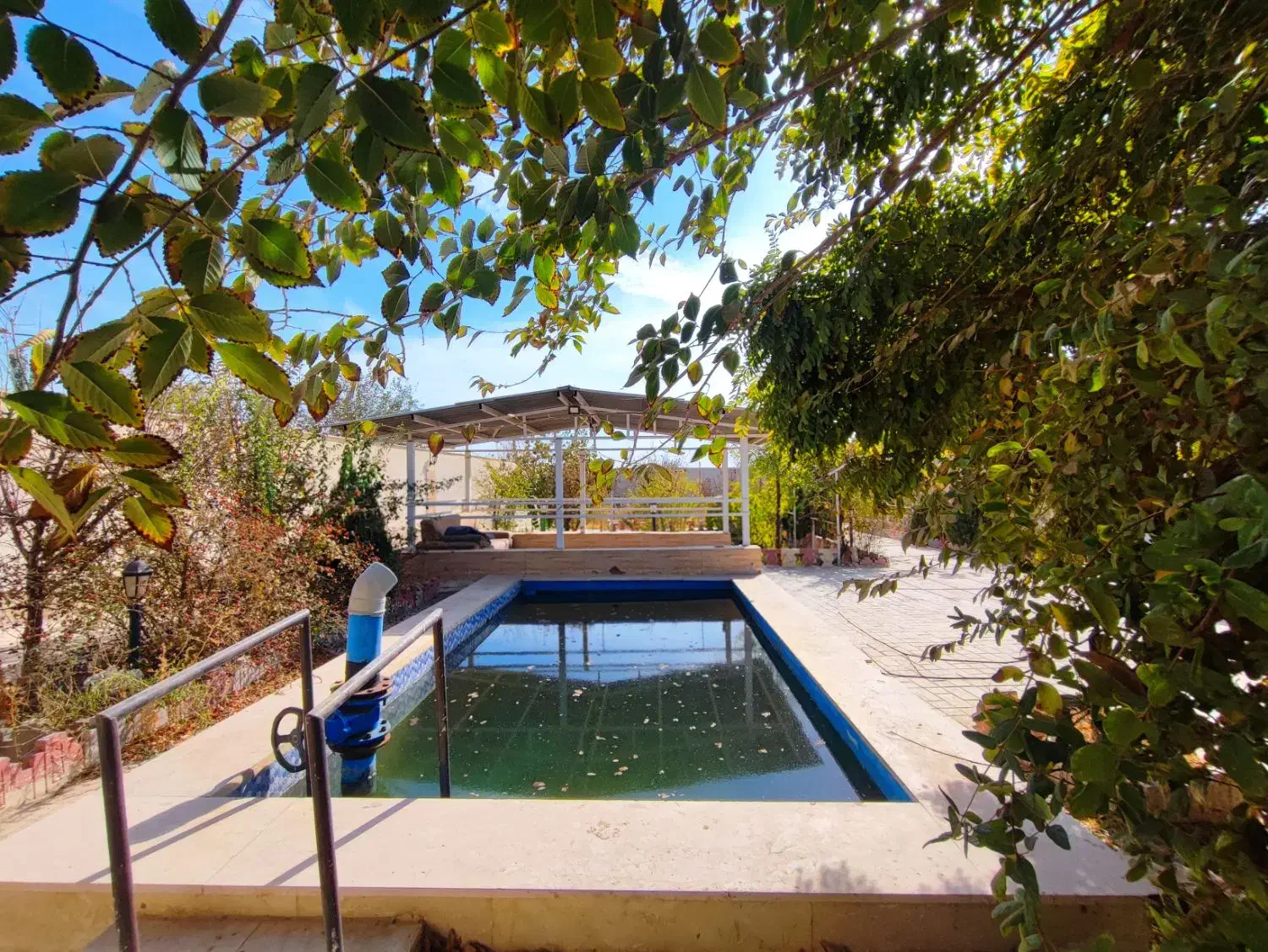 با پول ویلا ۵۰۰ متری / ویلایی ۱۰۰۰ متری بخر|فروش خانه و ویلا|ماهدشت, |دیوار