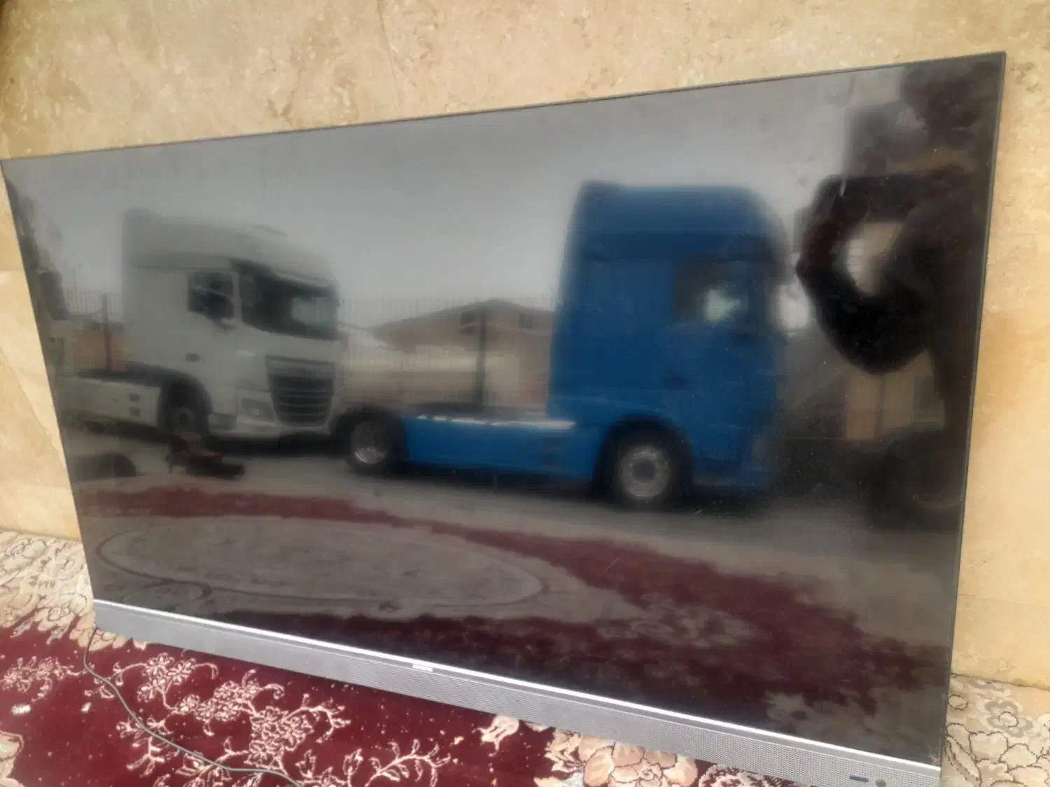 تلوزیون السیدی شکسته|تلویزیون و پروژکتور|مشهد, رباط طرق|دیوار