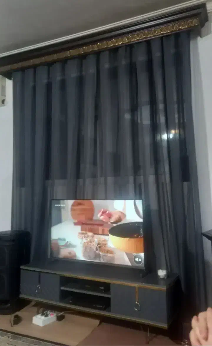 پرده طوسی خوش رنگ|پرده، رانر، رومیزی|لاهیجان, طالقانی|دیوار