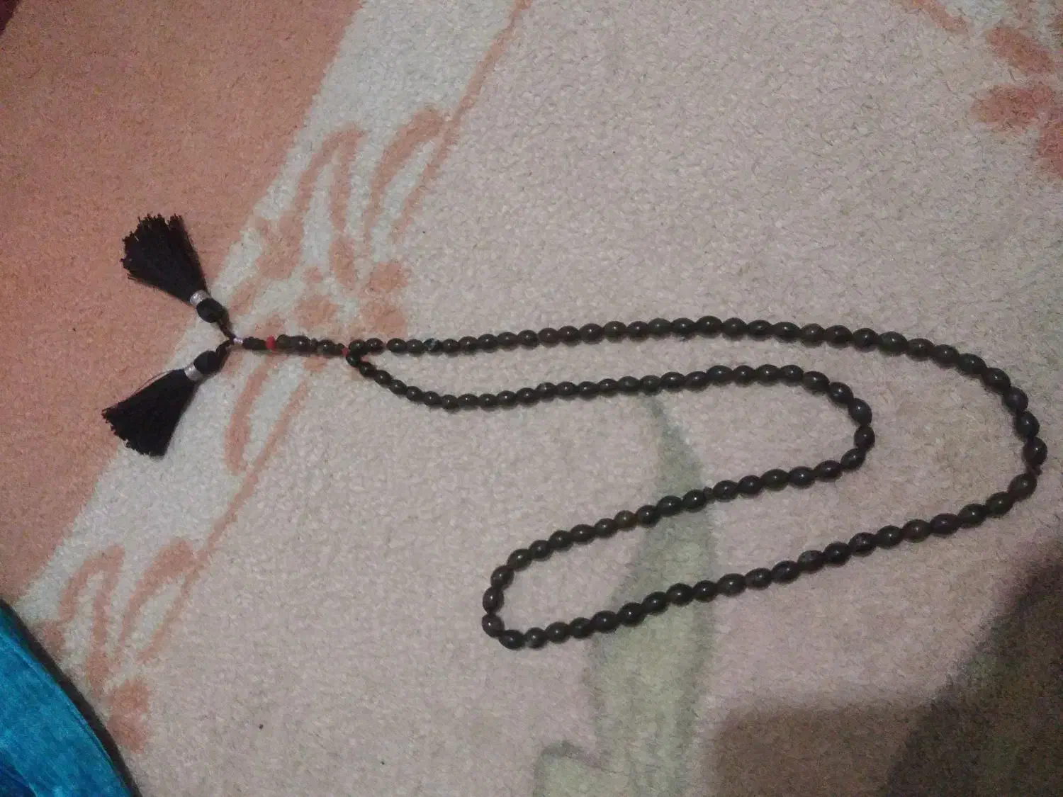 تسبیح شاه مقصود|بدلیجات|مشهد, طبرسی شمالی|دیوار