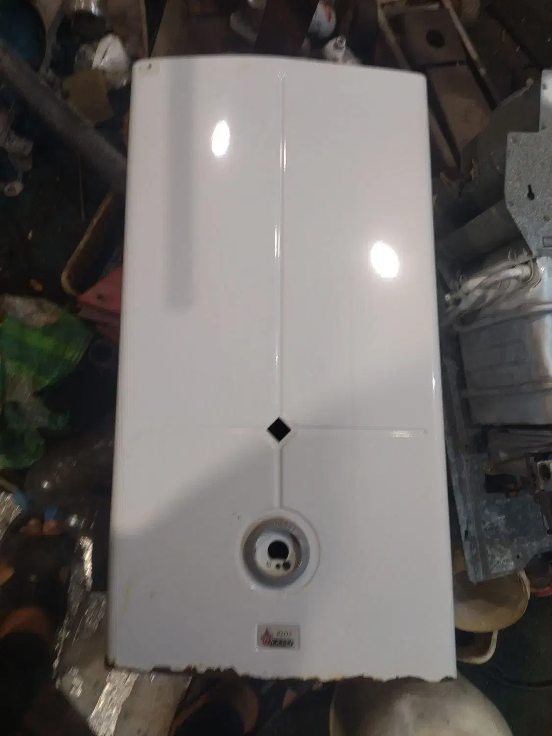 آبگرمکن دیواری بوتان تمیز بدون شمعک|آبگرمکن، پکیج، شوفاژ|هندیجان, |دیوار