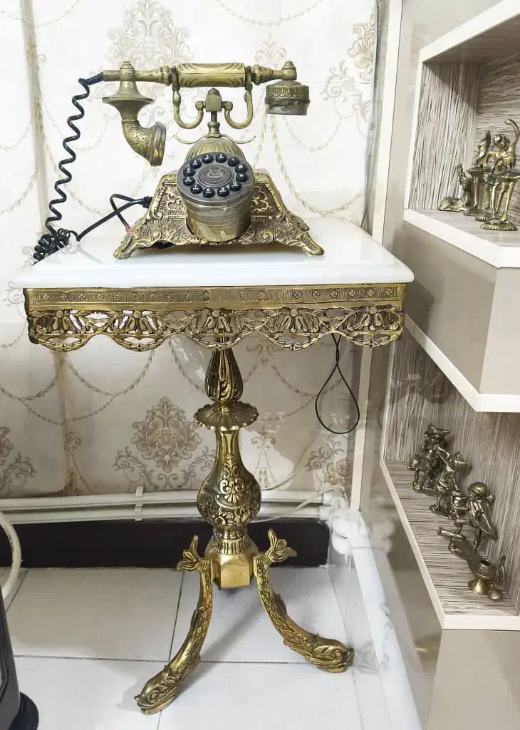میز و ساعت و تلفن برونز در حد نو|میز تلفن|کرج, دهقان ویلا|دیوار