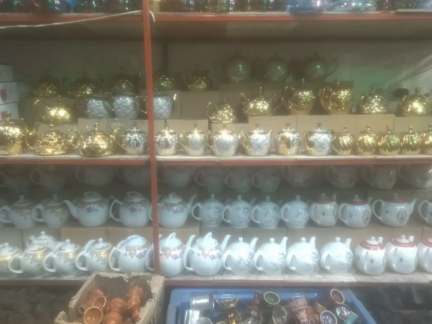 قوری، چینی حراجی|قوری، کتری، قهوه‌ساز دستی|خمینی‌شهر, |دیوار