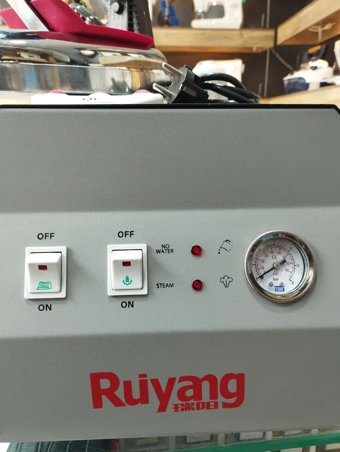 اتو 3/5 لیتری رویانگ 5 ماهه بدون بهره|اتو و لوازم اتو|فومن, |دیوار