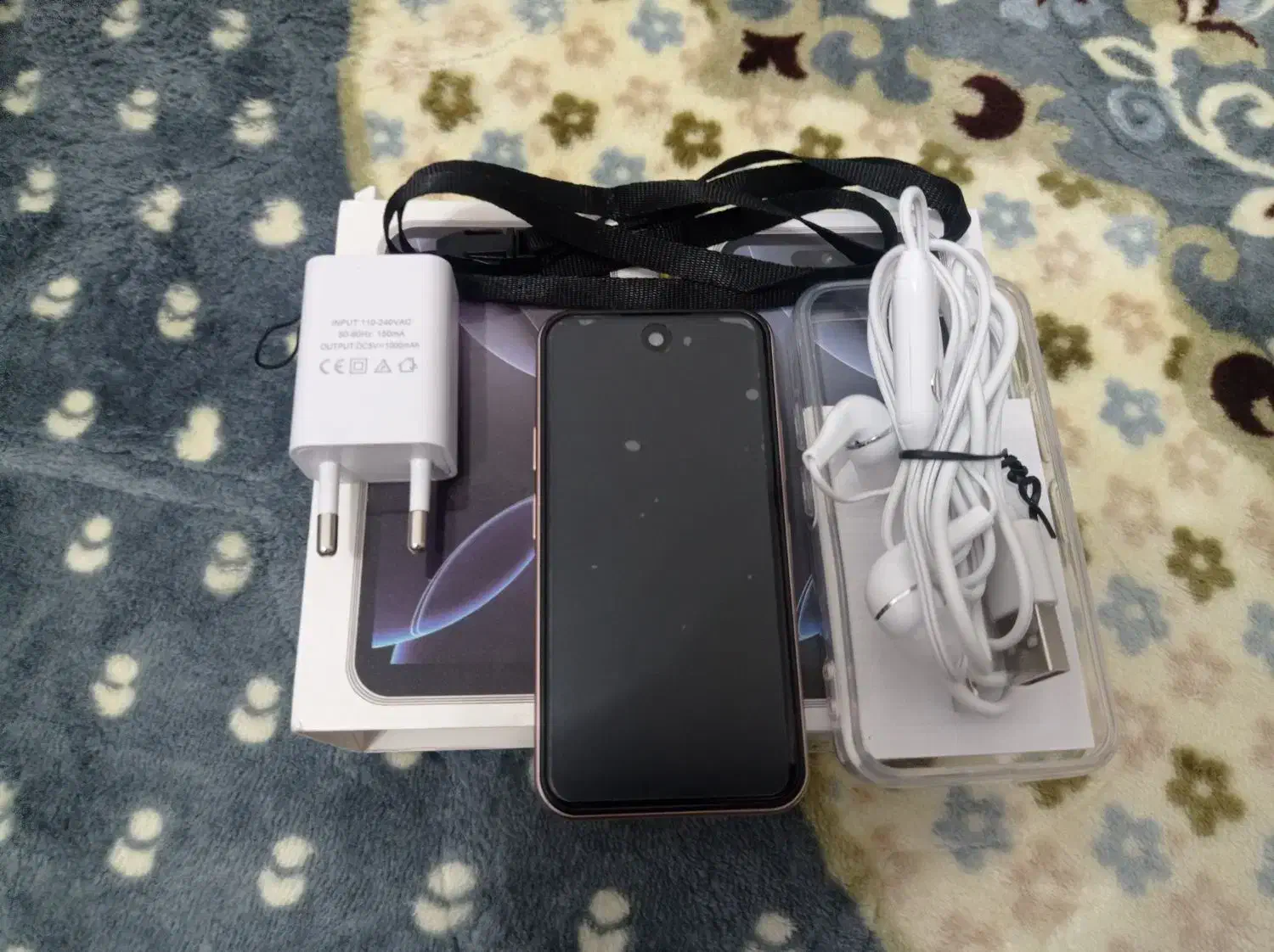 گوشی آیفون 17 مینی رم4 رنگ گلد|موبایل|نجف‌آباد, قدس|دیوار