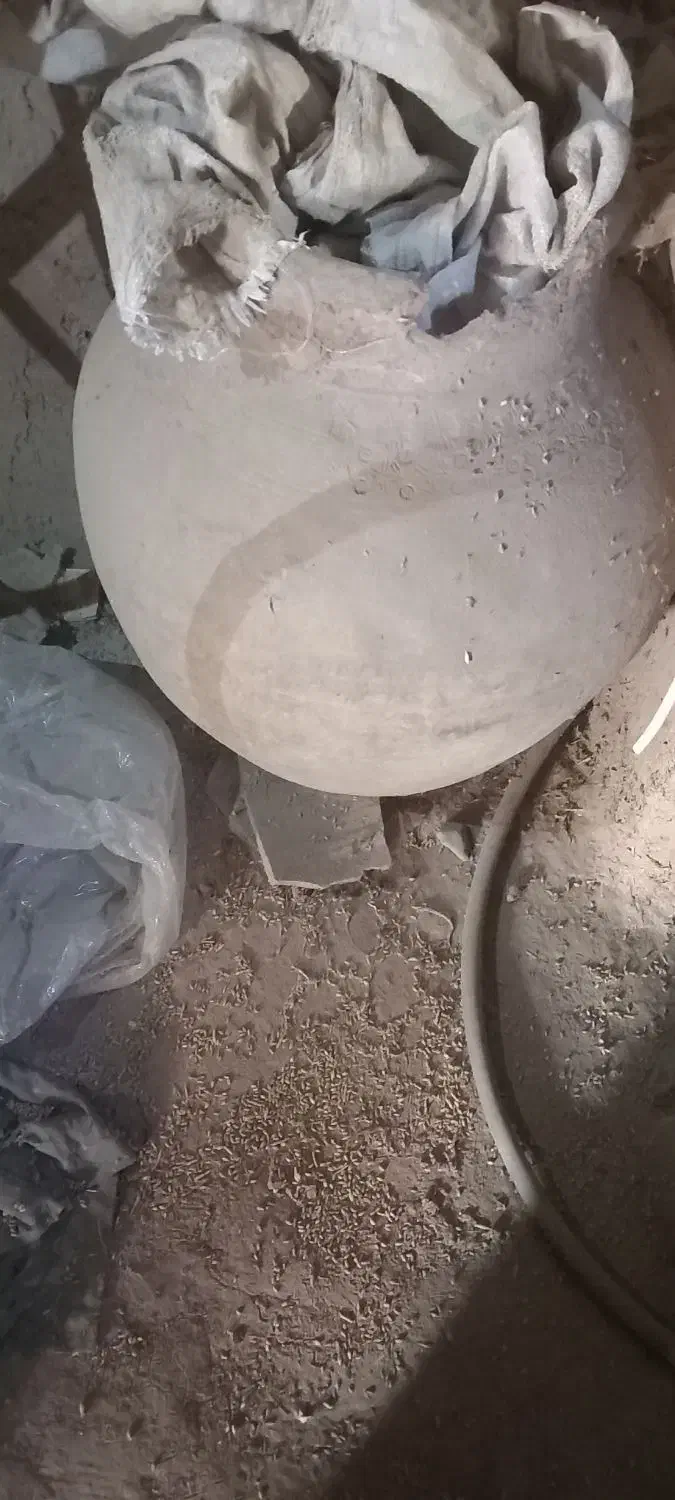 کندو گندم وخمره بزرگ قدیمی|کلکسیون اشیاء عتیقه|نیشابور, خیام|دیوار