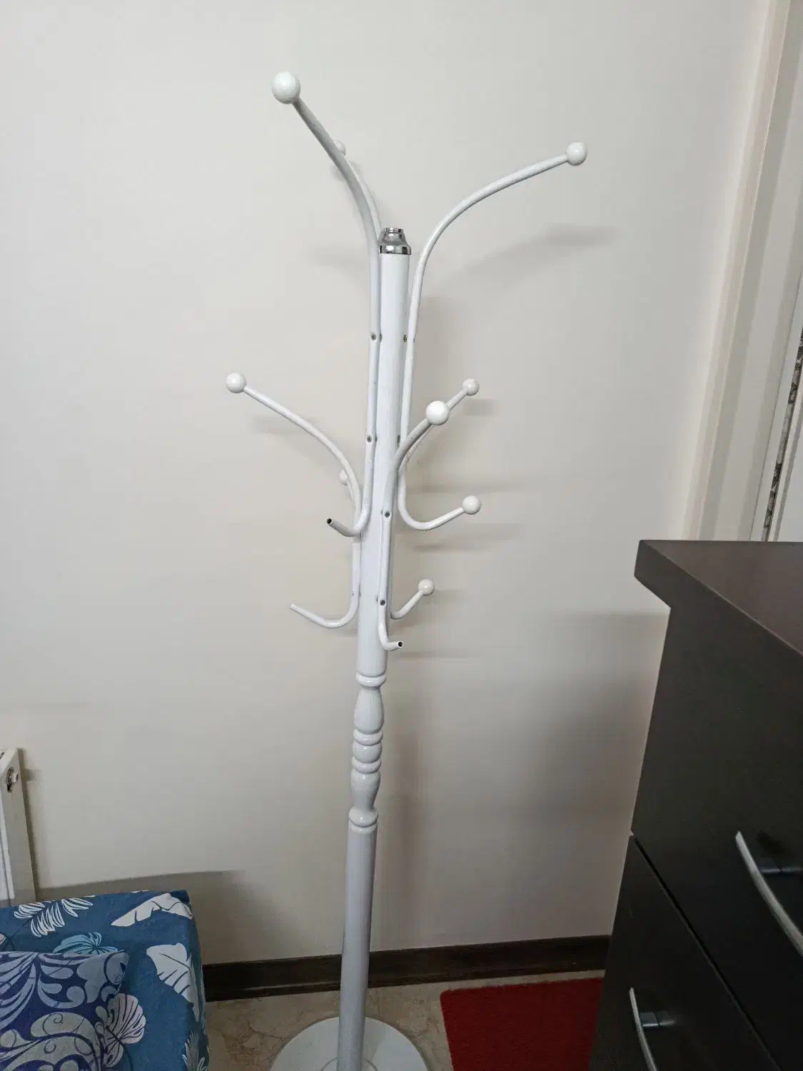 چوب لباسی فلزی تمیز|بندرخت و رخت‌آویز|تهران, جوادیه|دیوار