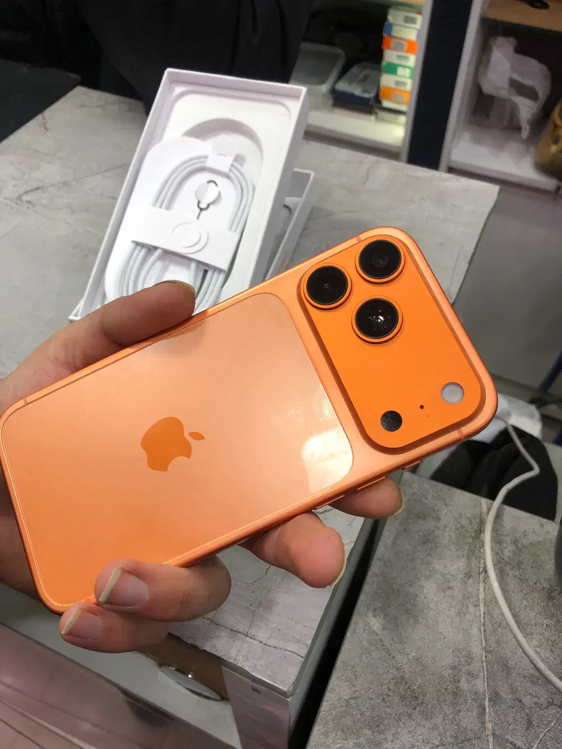 ایفون ۱۷ پرومکس طرح اصلی|موبایل|کرج, شاهینویلا|دیوار