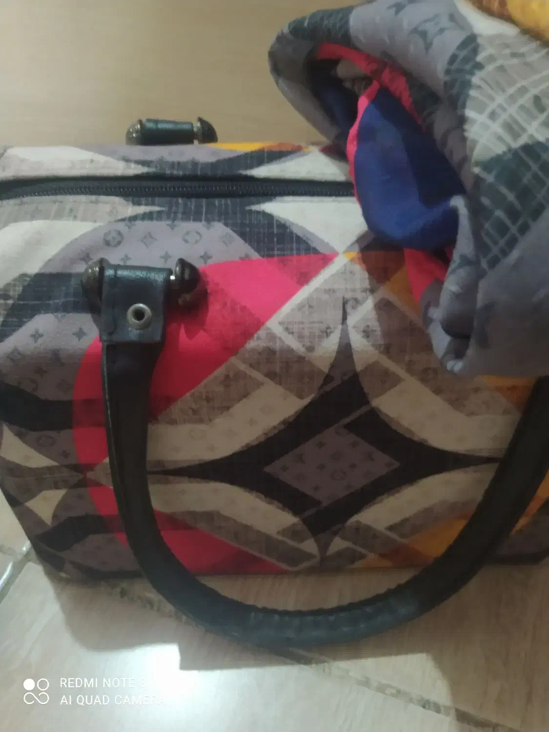 کیف کفش|کیف، کفش، کمربند|اصفهان, عطار نیشابوری|دیوار