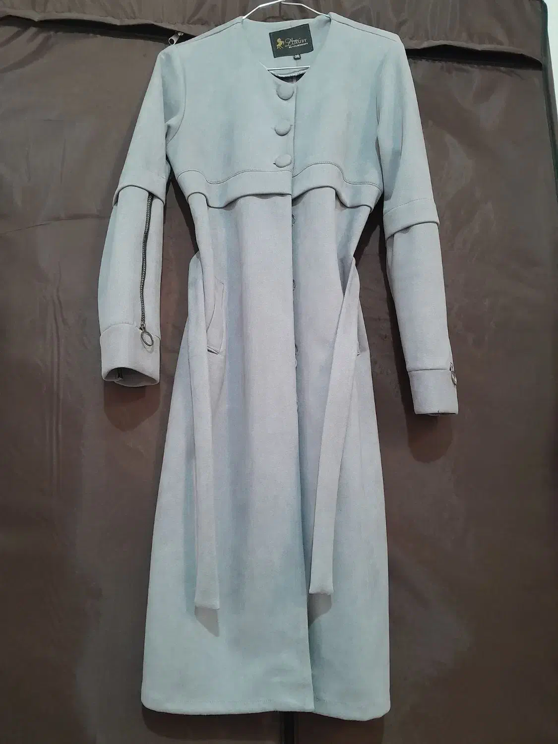 مانتو|لباس|اصفهان, ارغوانیه|دیوار