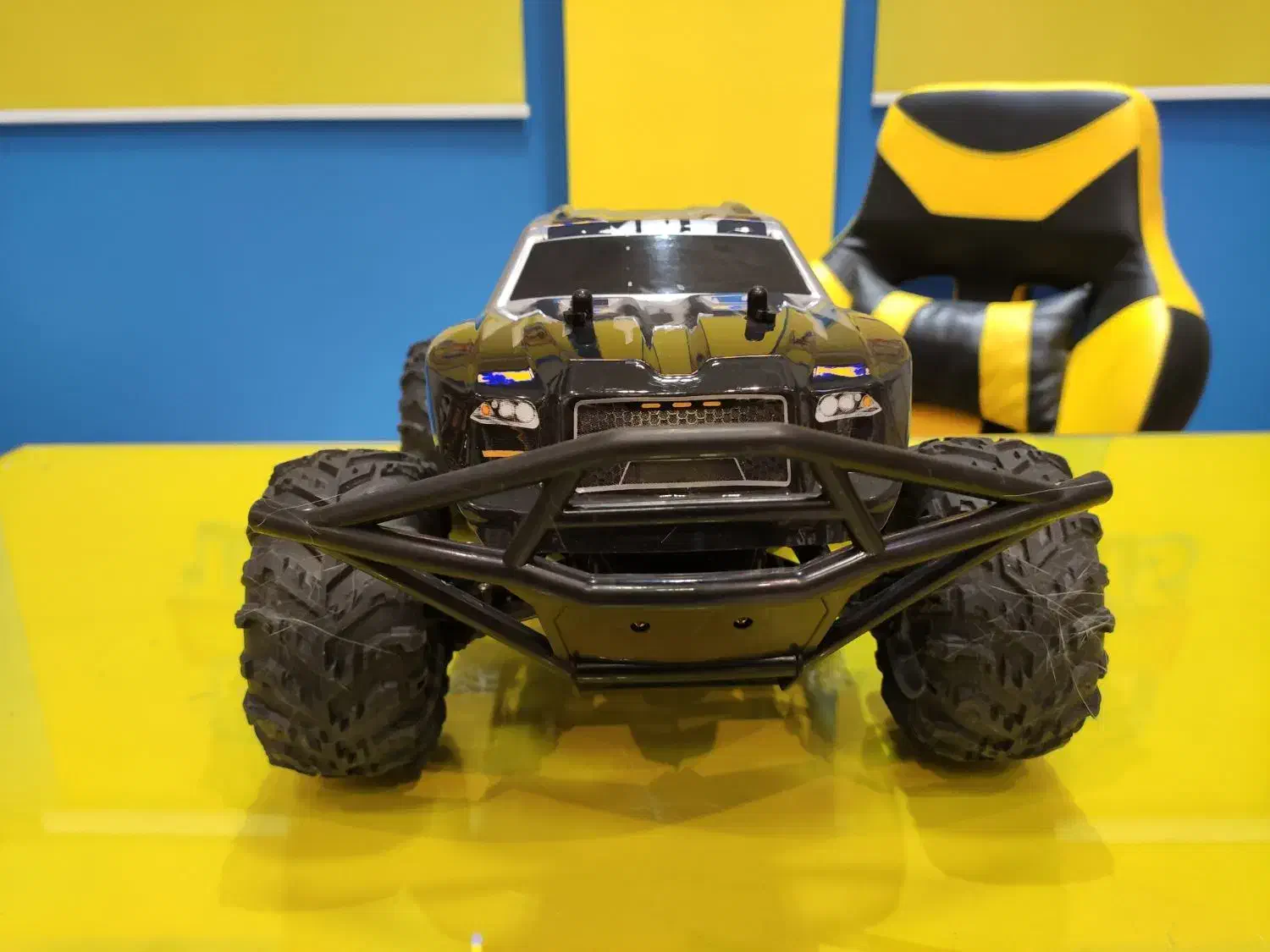 ماشین کنترلی آفرود بزرگ مدل 666|اسباب‌‌بازی|تهران, گلستان (شهرک راه آهن)|دیوار