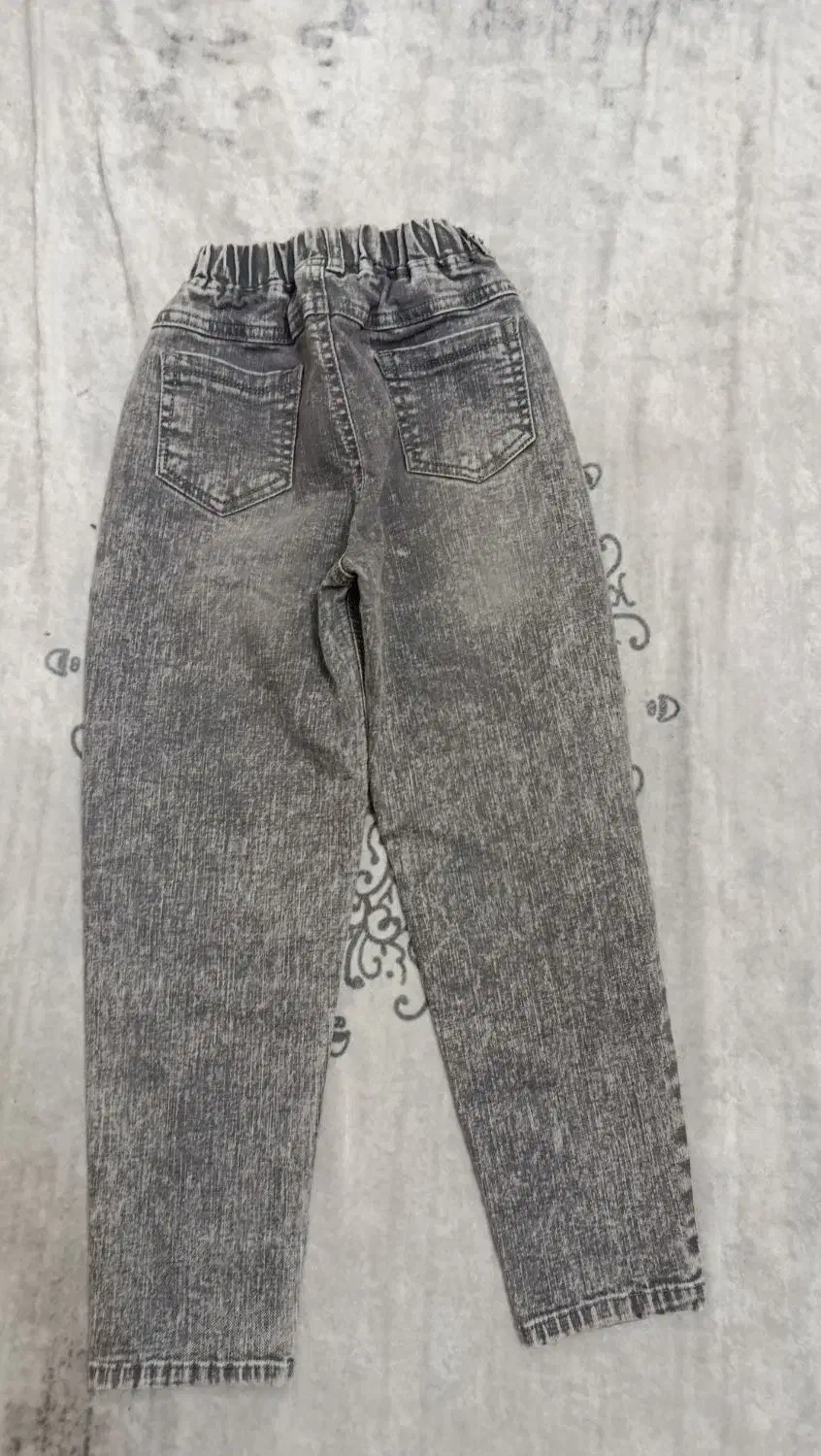 شلوار لی در حد نو|کفش و لباس بچه|سرخه, |دیوار