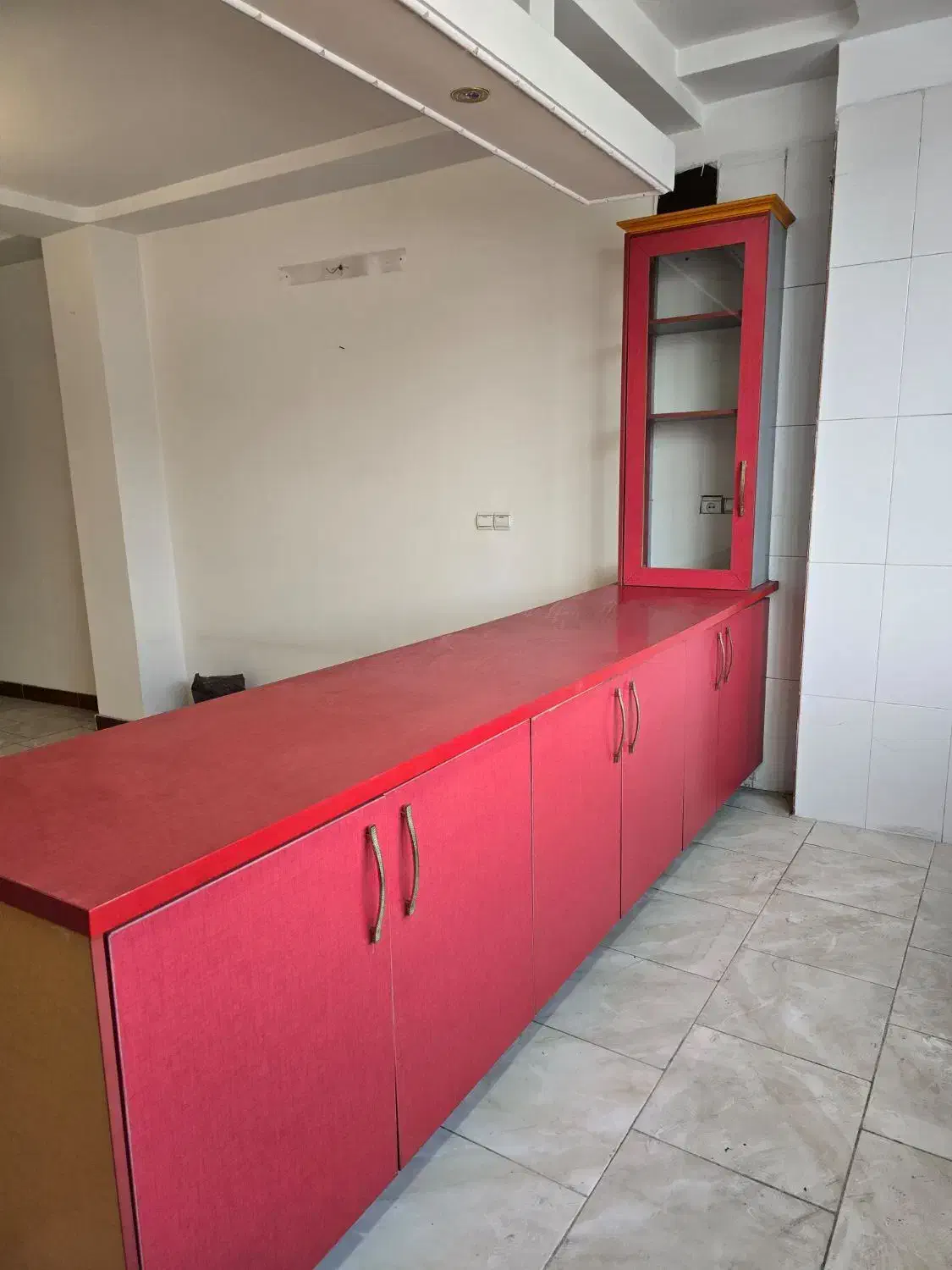 فروش کابینت دست دوم با سینک و هود سالم|مصالح و تجهیزات ساختمان|قرچک, میرزائی جنوبی|دیوار