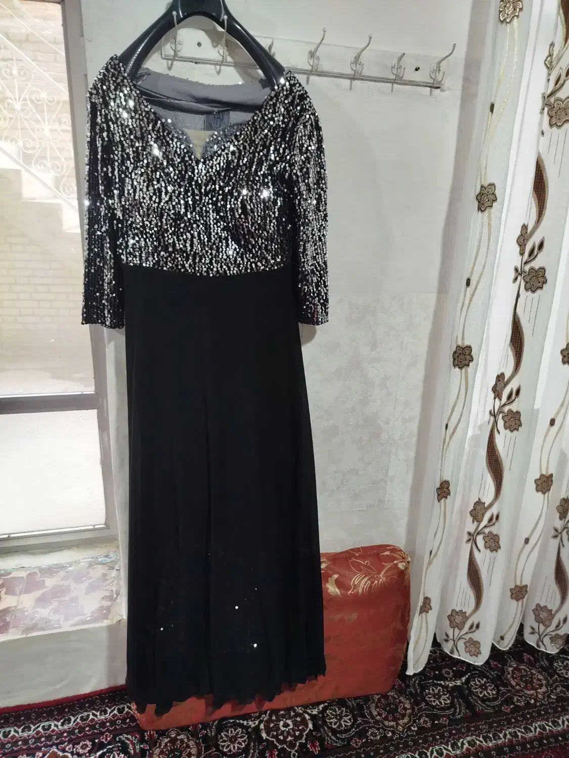 لباس در حد نو|لباس|ایواوغلی, |دیوار