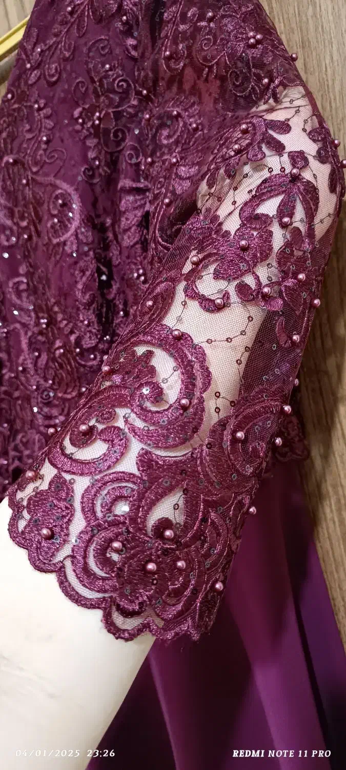 پیراهن مجلسی|لباس|همدان, |دیوار