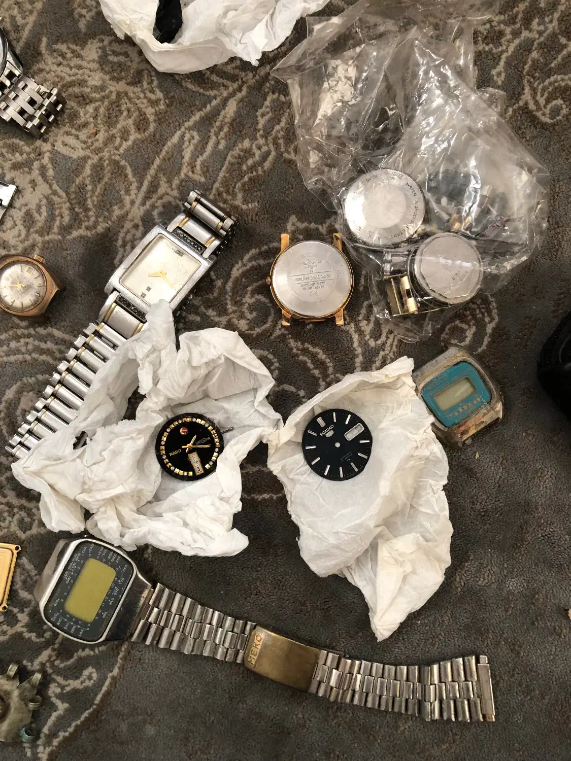 ساعت ولوازم ساعت بند ساعت|ساعت|مشهد, آیت الله کاشانی|دیوار