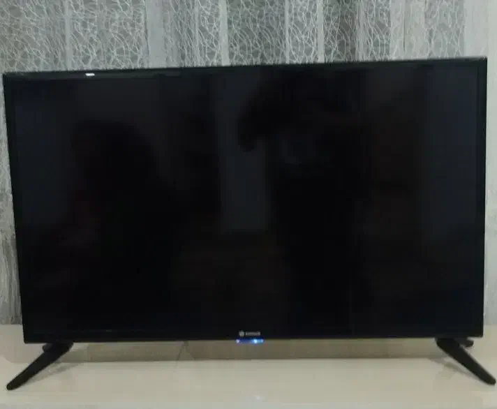 تلویزیون 32ااینج ال ای دی درحد نو آکبند|تلویزیون و پروژکتور|مشگین شهر, |دیوار