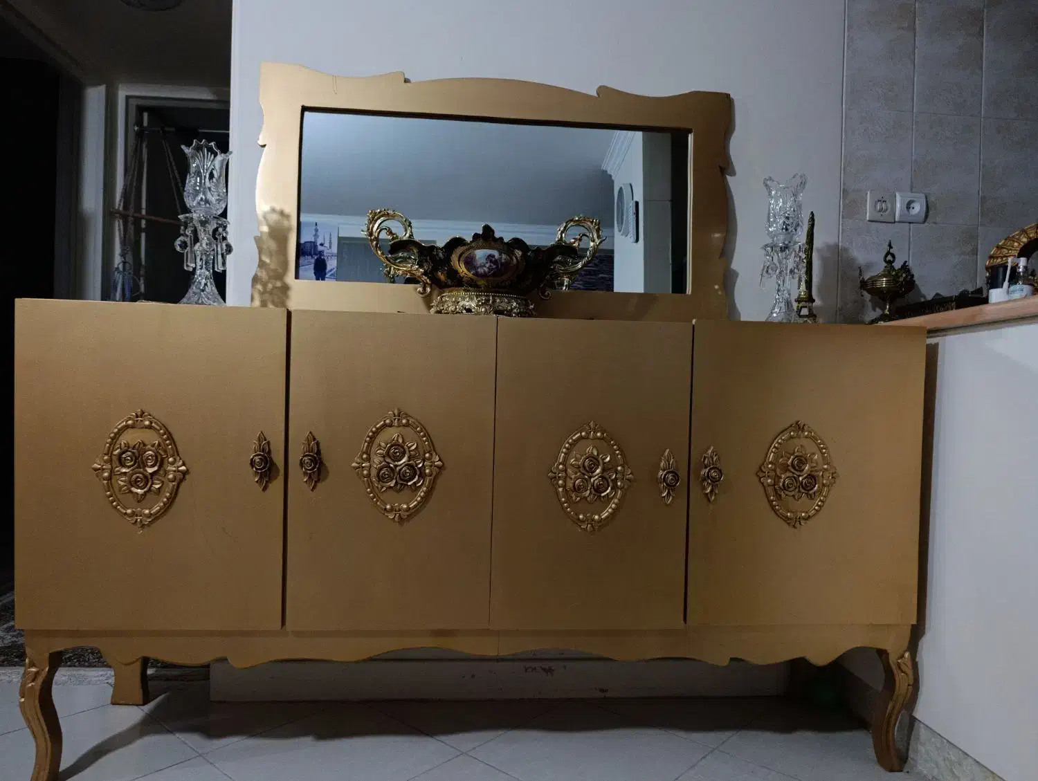 کنسول|بوفه، ویترین، کنسول|پرند, فاز ۲|دیوار