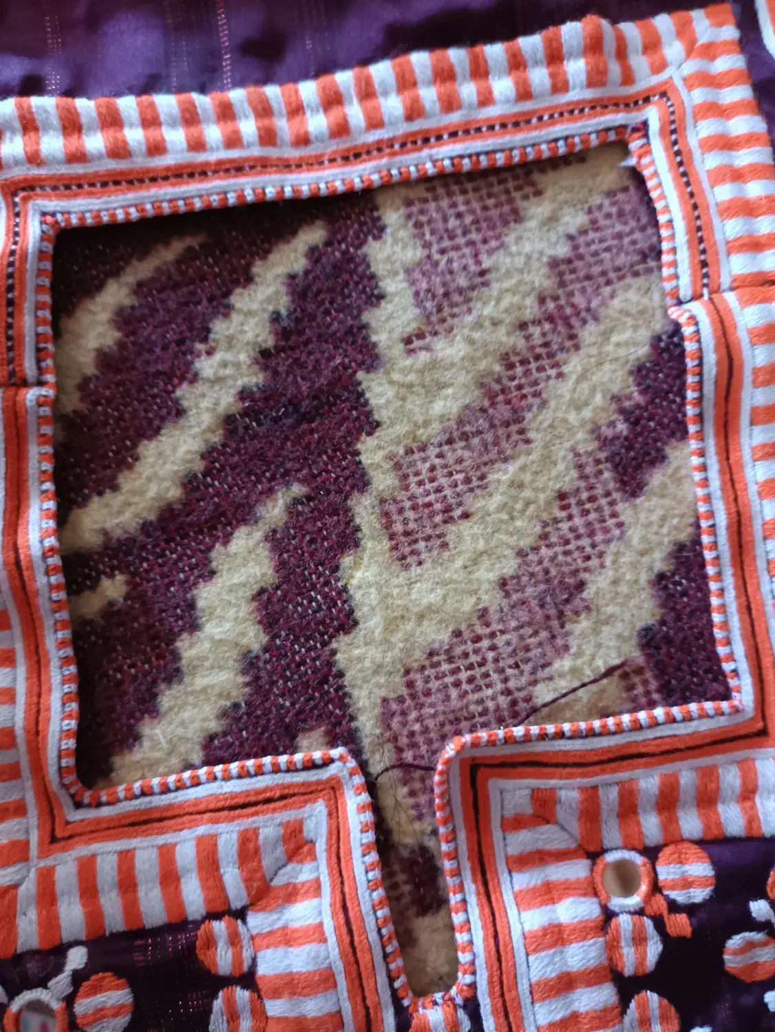 سرپاگ لباس|لباس|چابهار, |دیوار