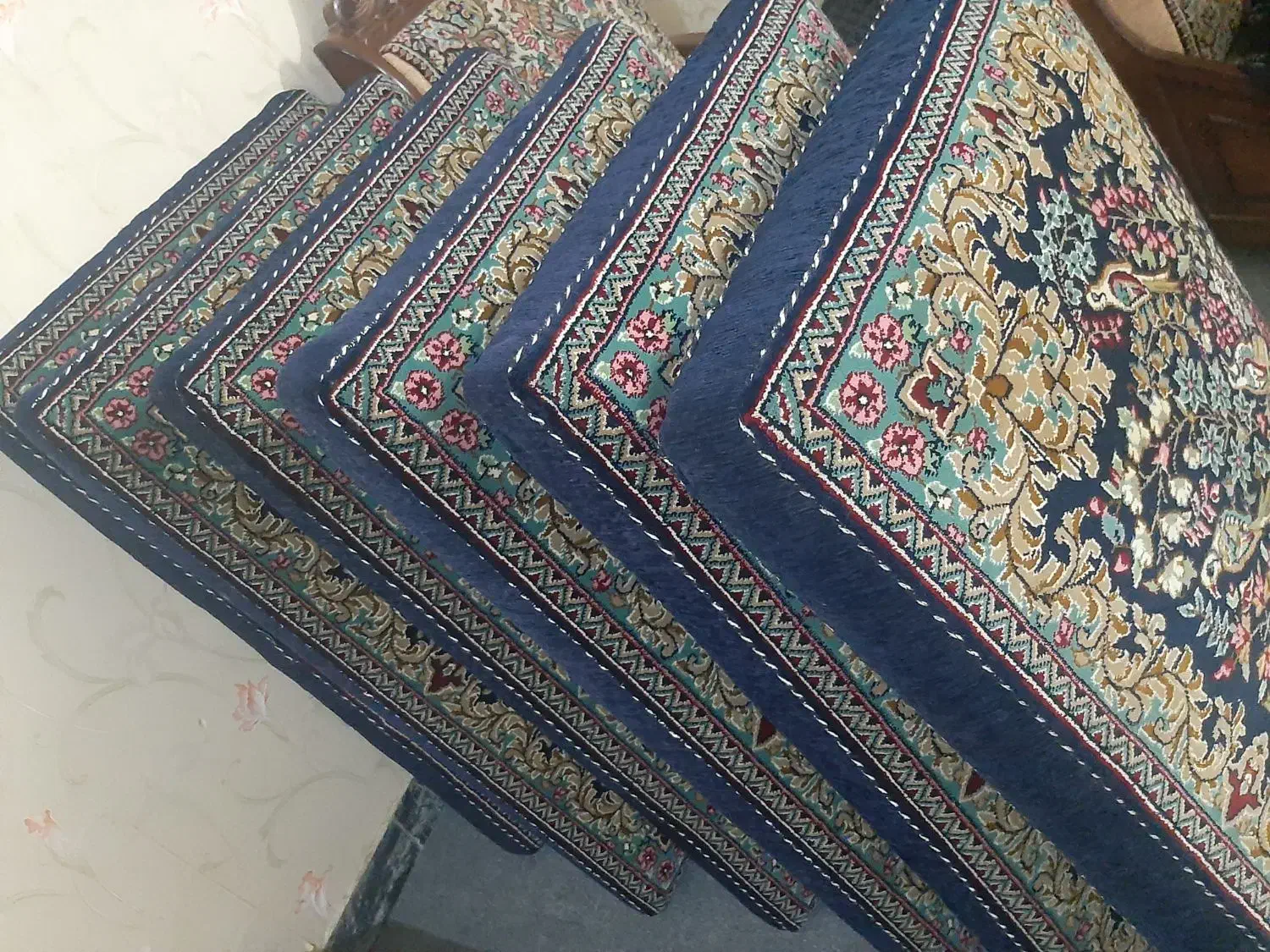 ۶ عدد پشتی سورمه ای سالم و نو|پشتی|کرمان, |دیوار
