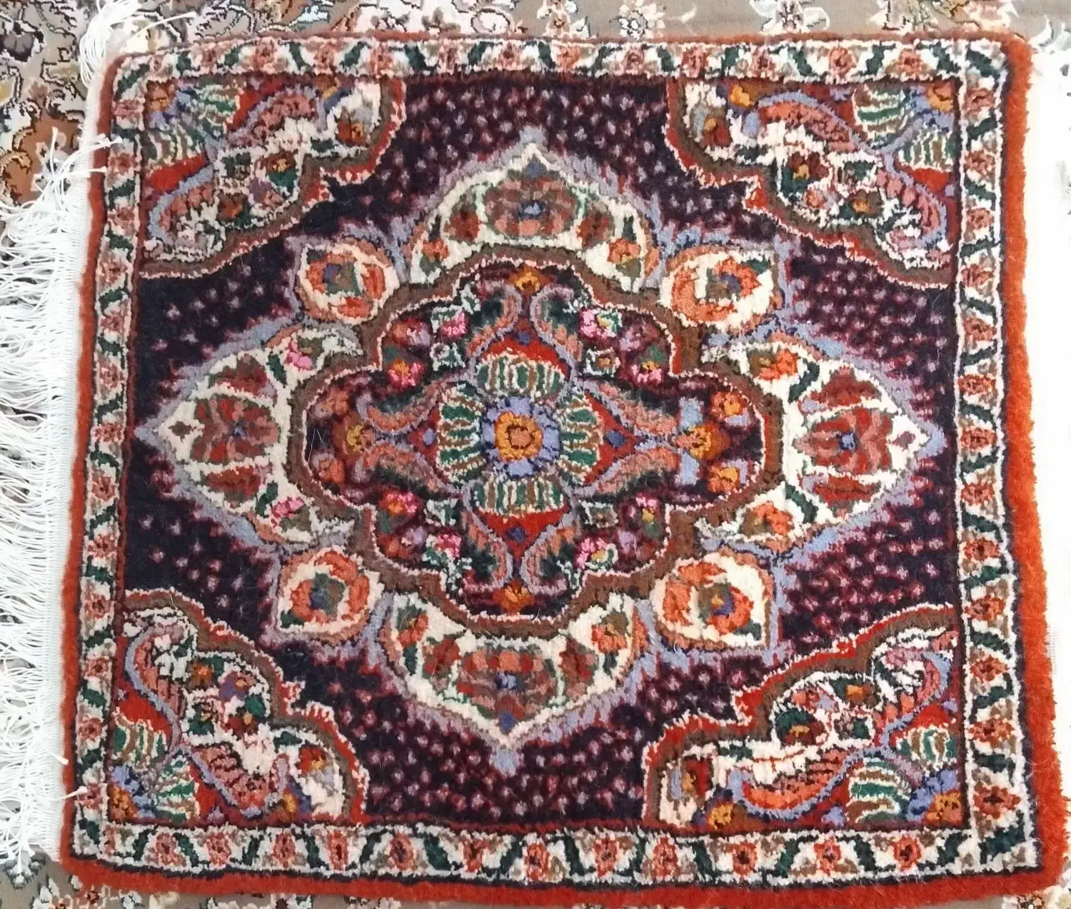 پادری دستبافت|پادری|بهارستان, |دیوار