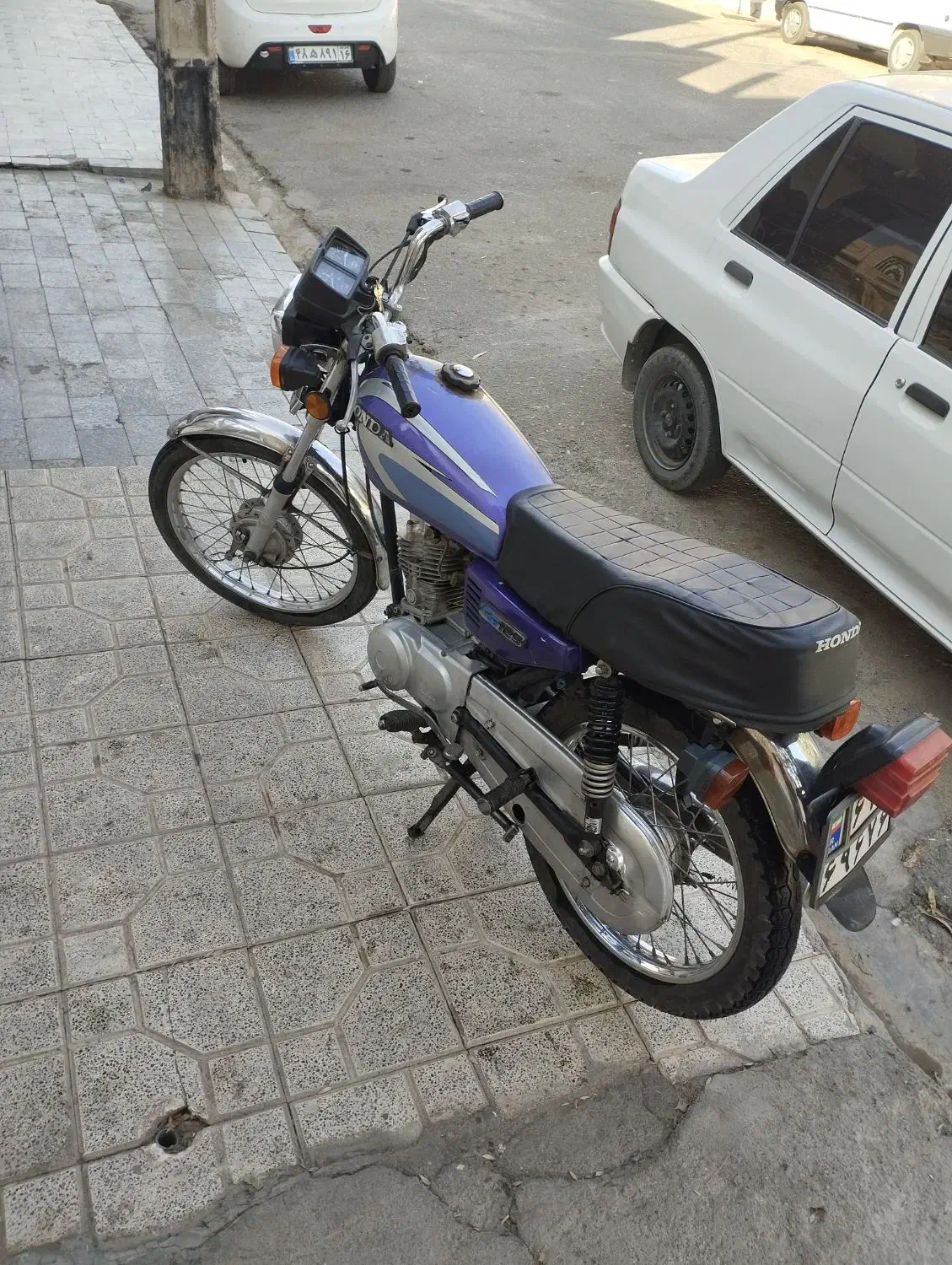 هندا مدل ۹۰|موتورسیکلت|قم, زاویه|دیوار