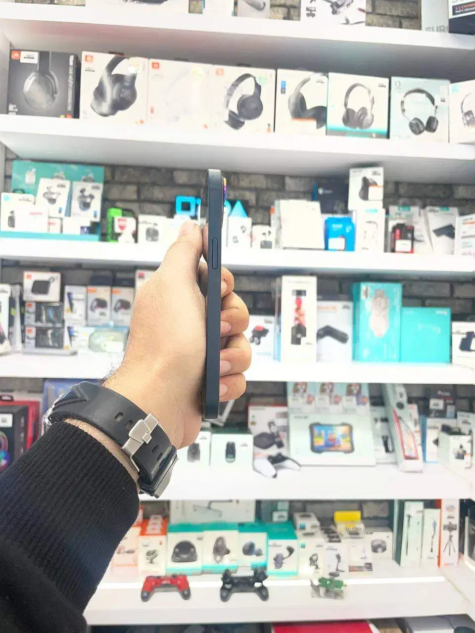 iphone13 آیفون 13 مشکی|موبایل|تهران, نیروی هوایی (پیروزی)|دیوار