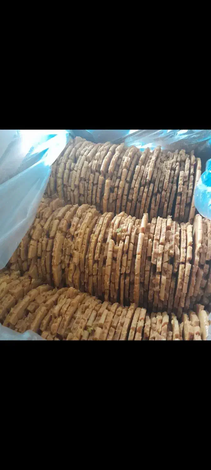 نیروی گل کن وگل چین|استخدام خدمات فروشگاه و رستوران|قم, نخودی|دیوار