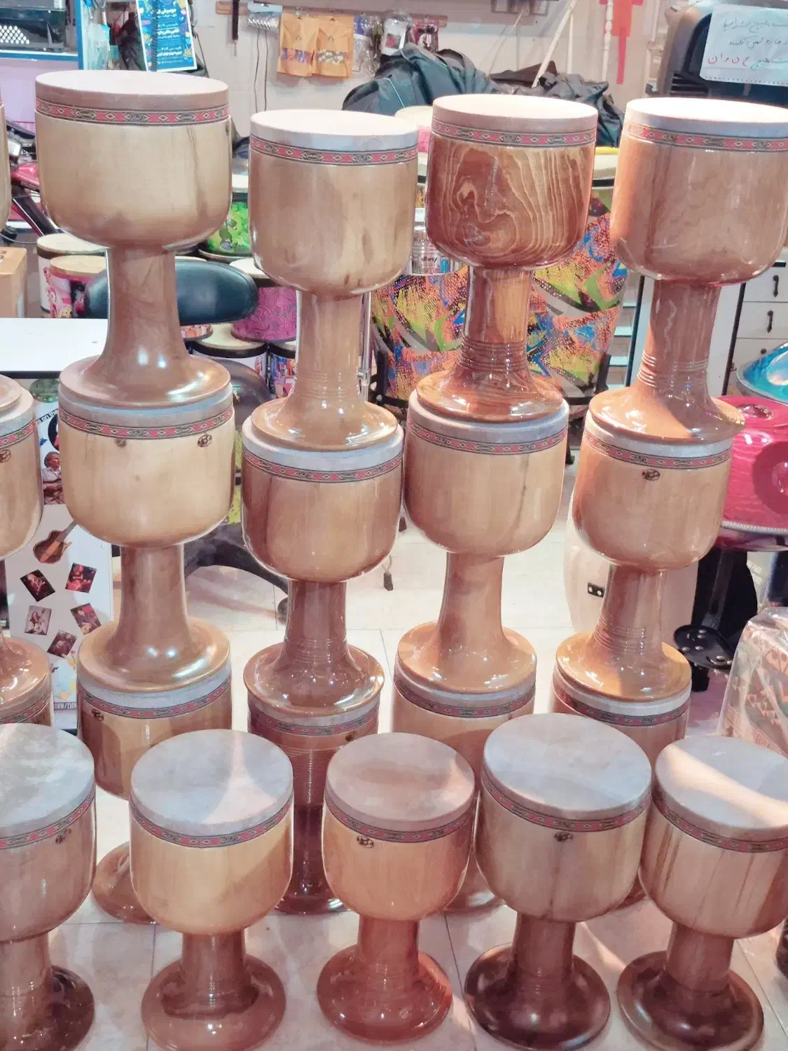 تنبکهای ویژه تمام گردو|سازهای سنتی|قائم‌شهر, |دیوار