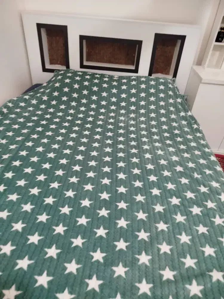 فروش تخت خواب پاتختی و میز ارایش|تخت و سرویس خواب|ایذه, |دیوار