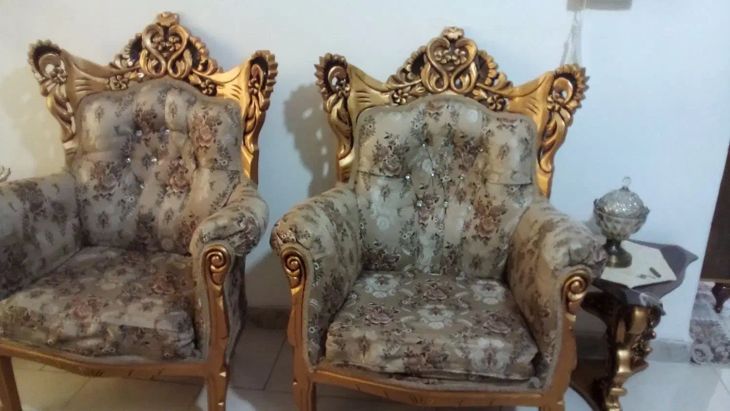 مبل سلطنتی همراه همرا ۲عدد بوفه|مبلمان خانگی و میز عسلی|اندیشه, شهرک مریم|دیوار