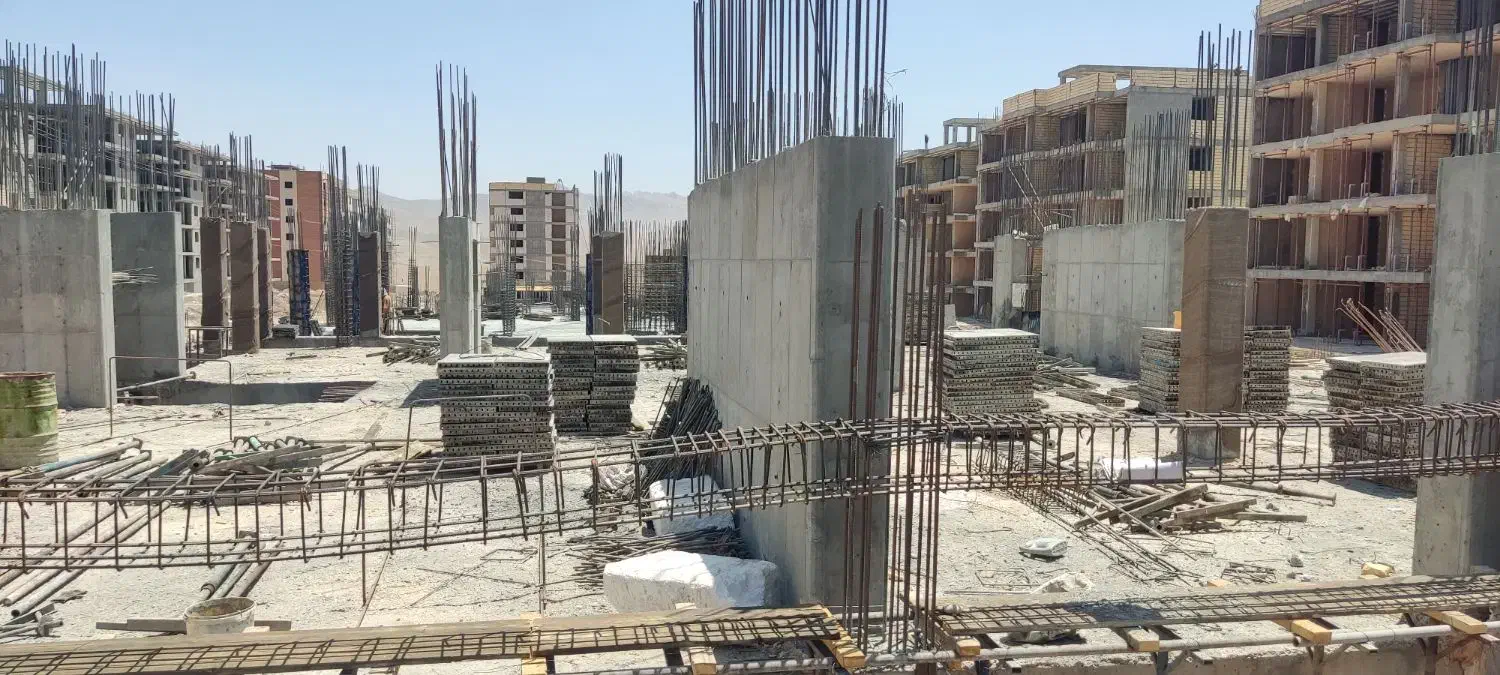 نیازمند نیرو آرماتور بند و قالب بند بصورت روزمزد|استخدام معماری، عمران و ساختمانی|اصفهان, ارغوانیه|دیوار