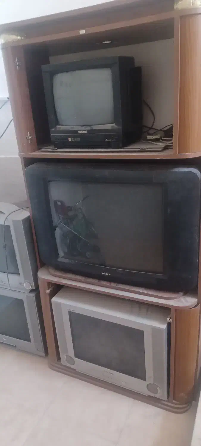 تلوزیون۲۱ اینچ|تلویزیون و پروژکتور|یزد, |دیوار